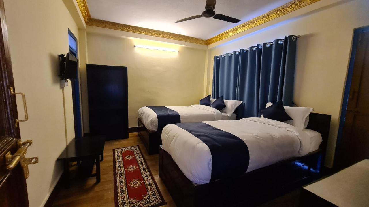 Temple Town Inn Катманду Экстерьер фото