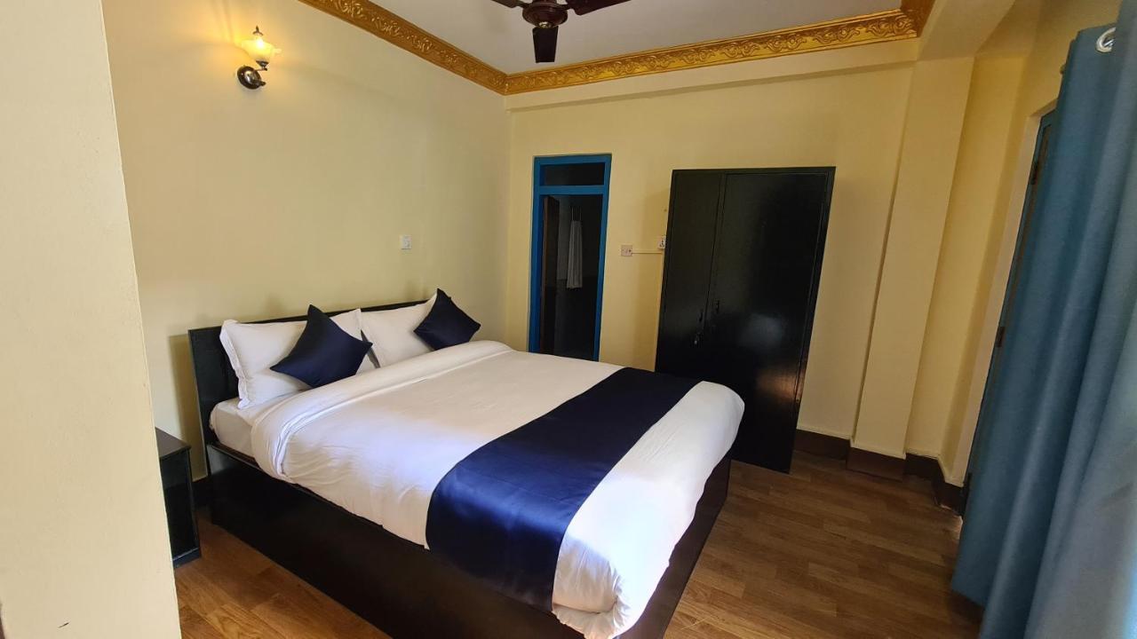 Temple Town Inn Катманду Экстерьер фото