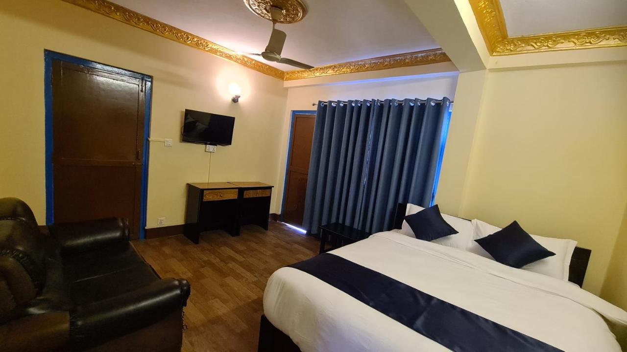 Temple Town Inn Катманду Экстерьер фото