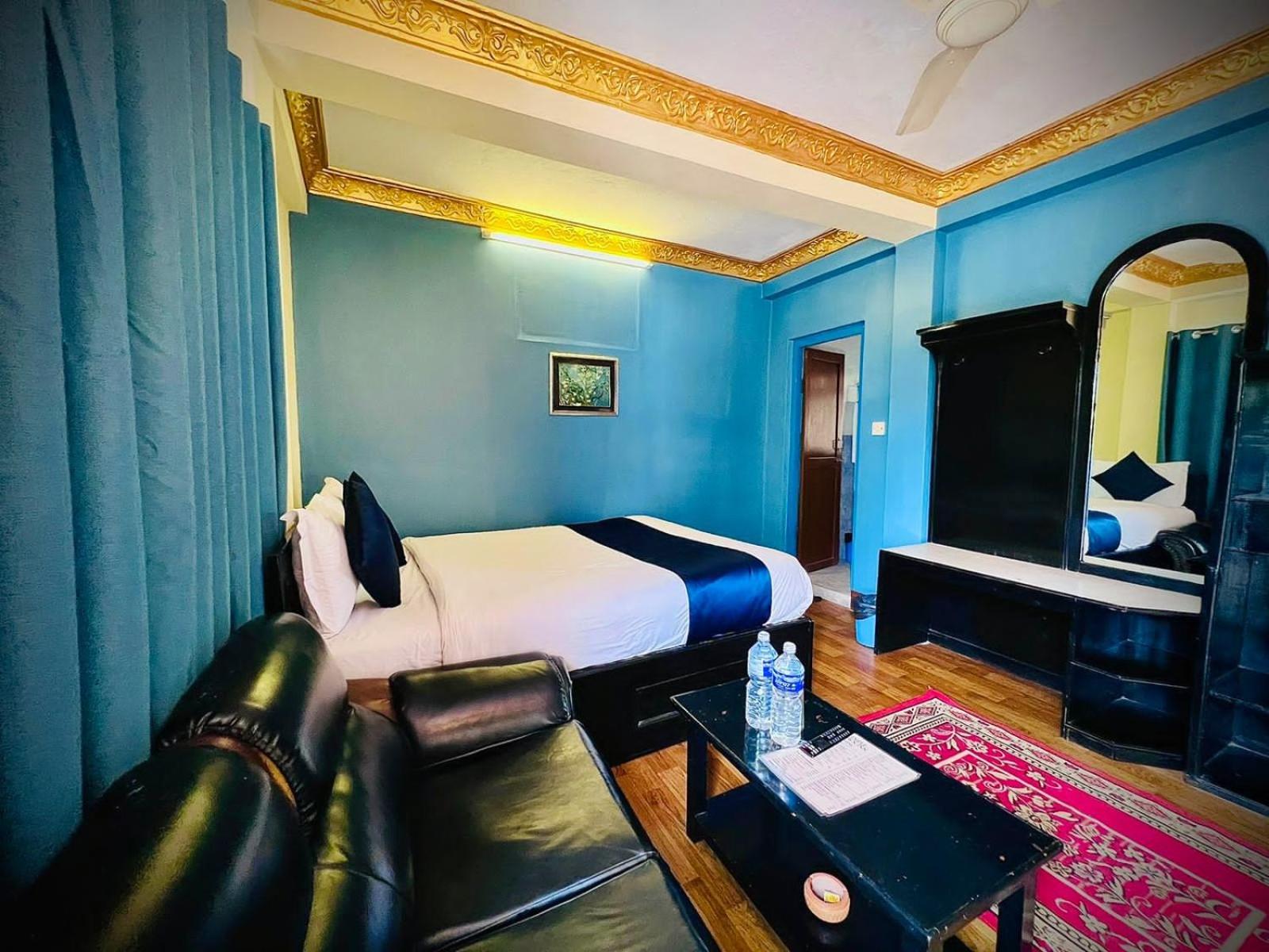 Temple Town Inn Катманду Экстерьер фото